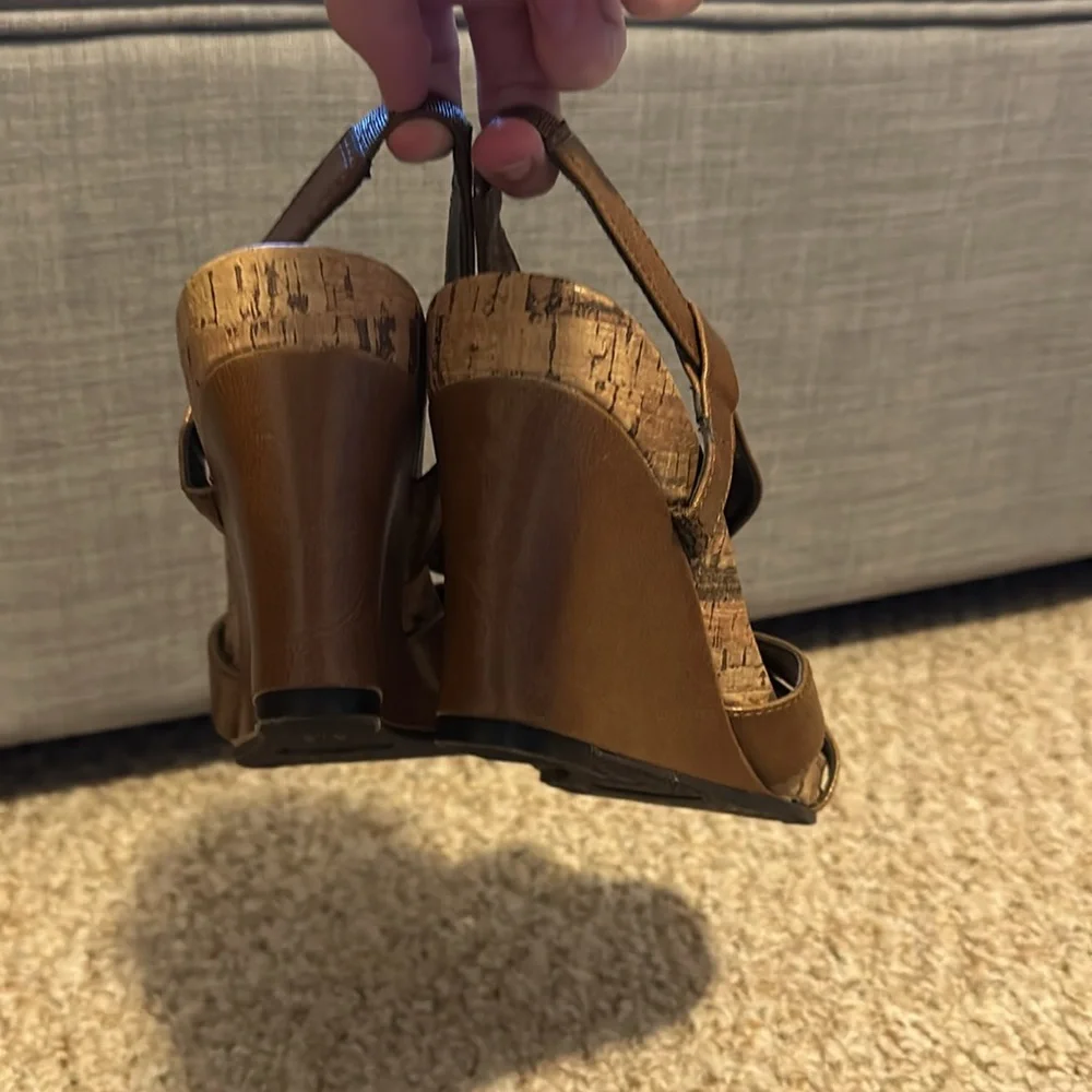 Sandals - Picture 2 of 6